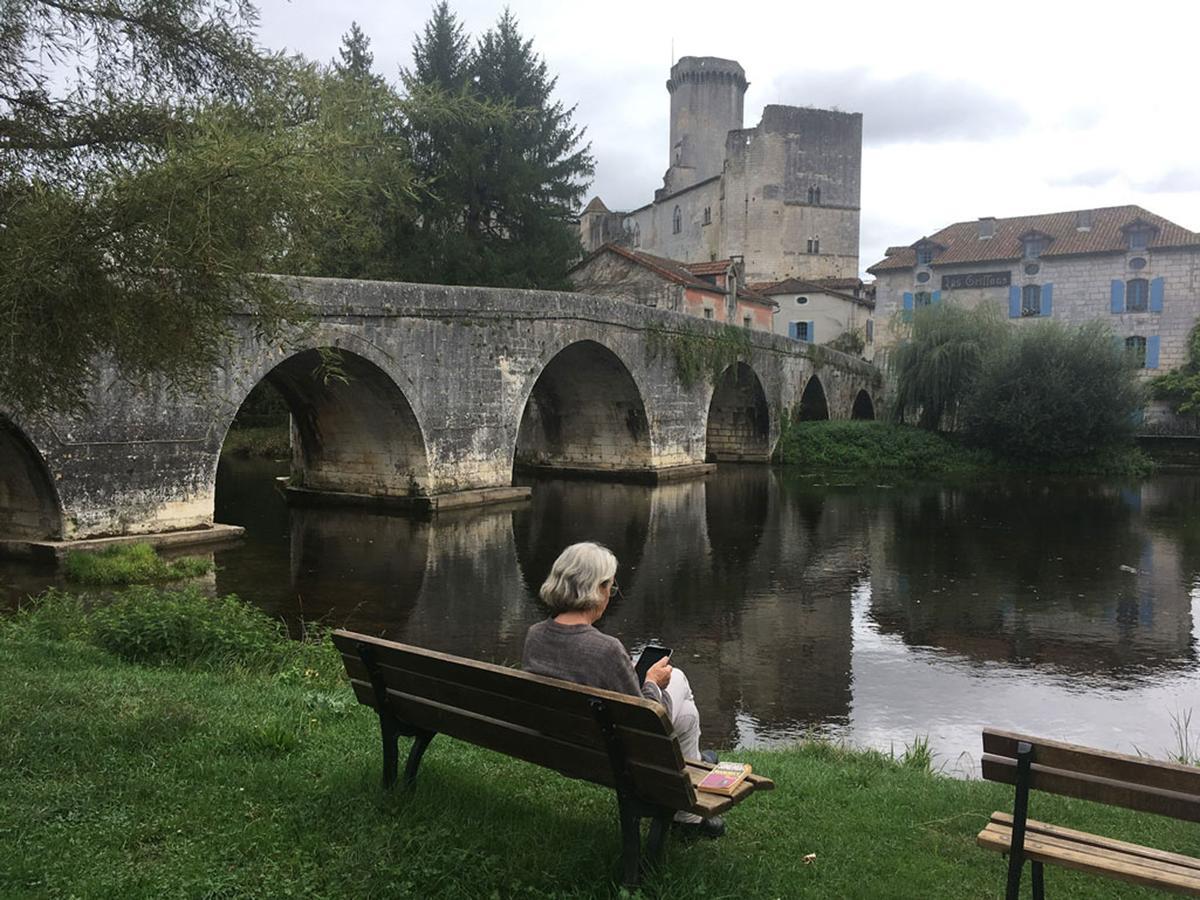 Au Pied Du Chateau Bourdeilles Zewnętrze zdjęcie
